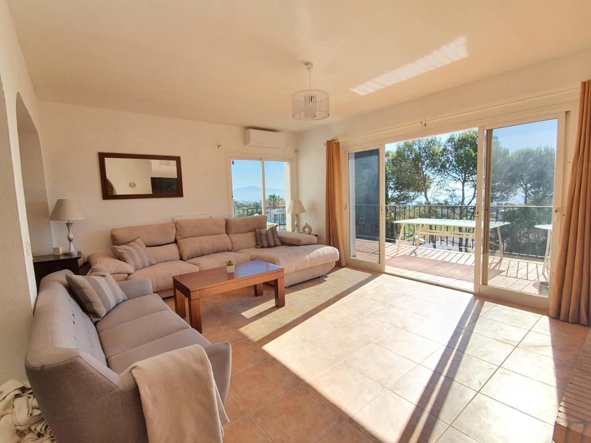 Beautiful 5 Bedroom Villa With Private Pool With Stunning Sea Views, Walking Distances To Shops Restaurants Beach Manilva Zewnętrze zdjęcie